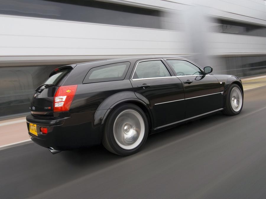  Chrysler 300C SRT8 Touring 2006 года  (UK) (фото 7 из 18)